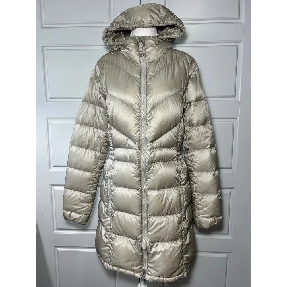 Athleta Light Weight Long‎ Hooded Puffer Coat Down Fill Shimmer Cream Chevron MD